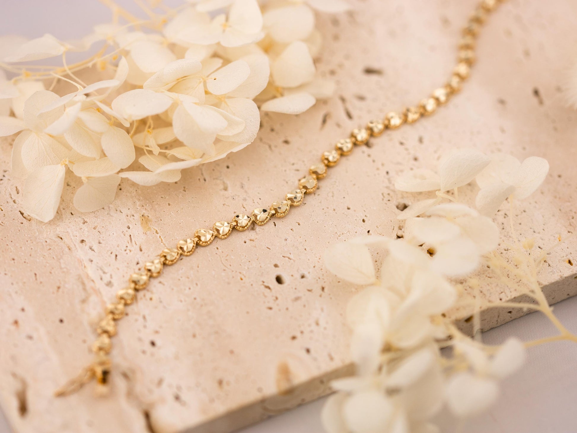 Vintage bracelet 14k solid yellow gold heart