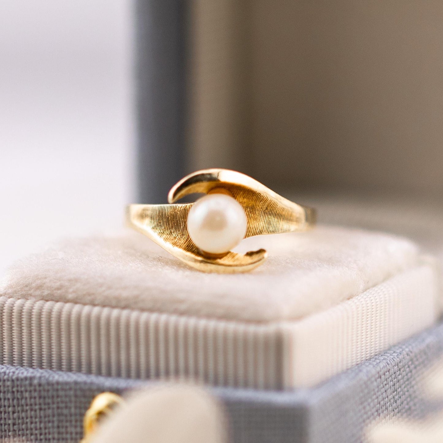 Vintage 14k Gold Pearl Ring: Bypass Statement Ring, Size 5.5