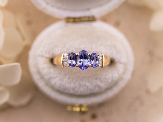 Vintage Tanzanite and diamond ring 10k solid gold ring, size 6