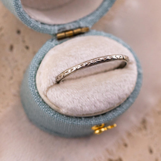 Vintage 18k White Gold Wedding Band, Milgrain Floral Ring Size 10