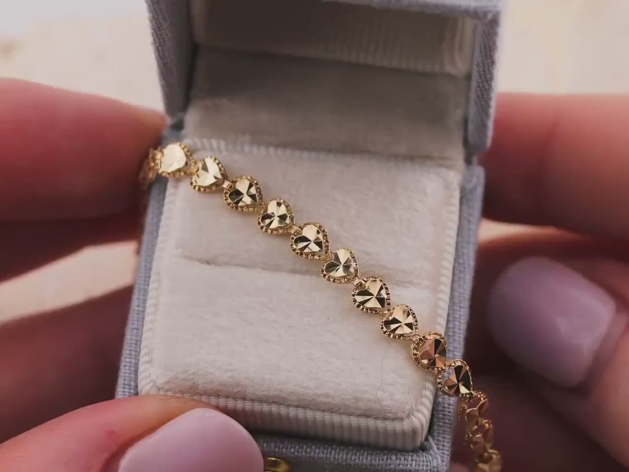 Vintage bracelet 14k solid yellow gold heart