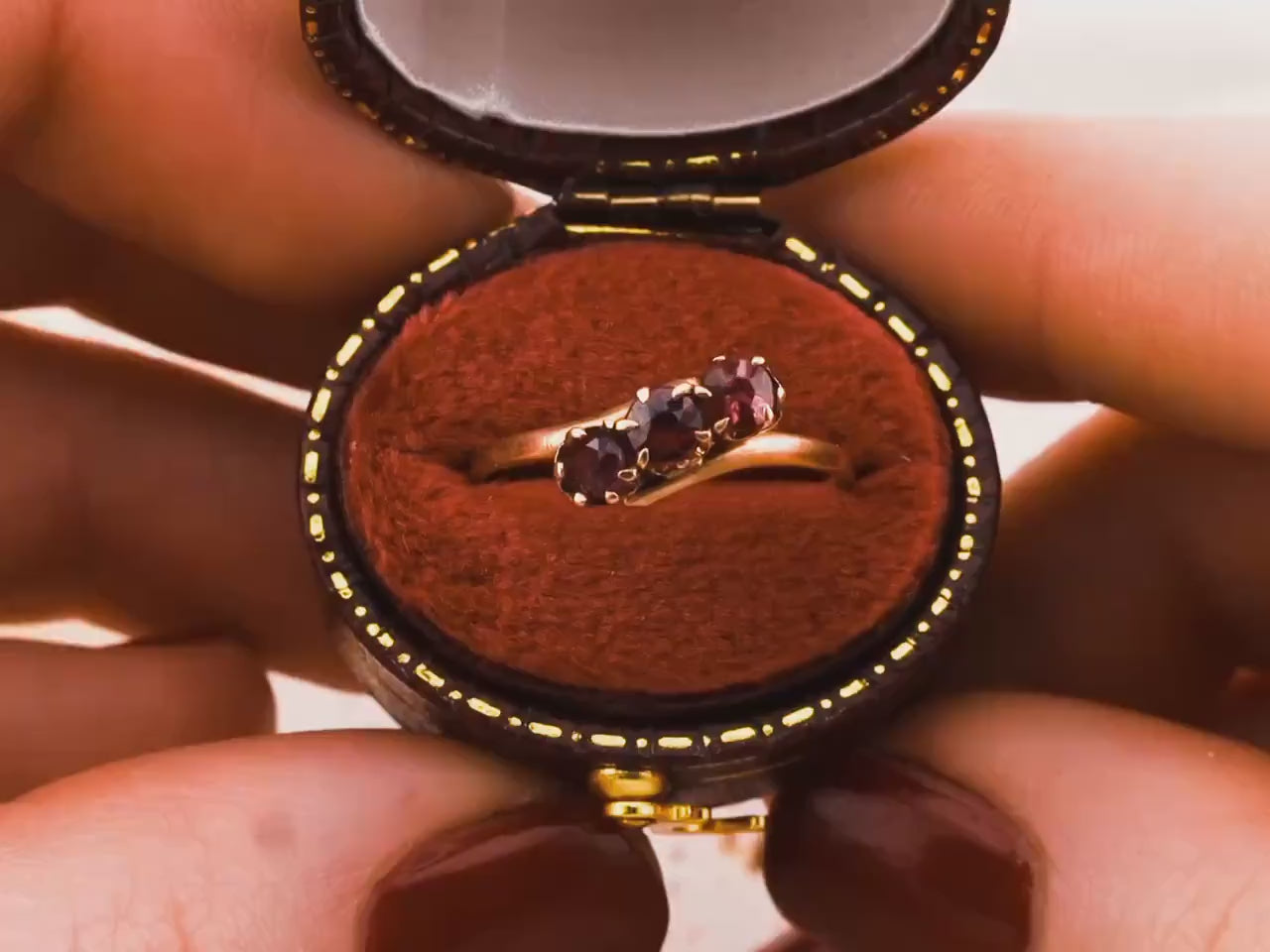 Vintage garnet ring three stone Victorian ring January birthstone ring 10k solid yellow gold ring, size 6