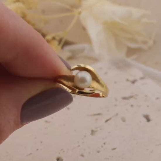 Vintage 14k Gold Pearl Ring: Bypass Statement Ring, Size 5.5