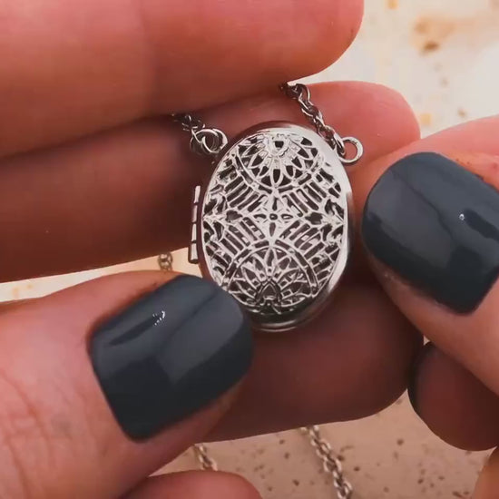 Vintage Sterling Silver Filigree Oval Locket Necklace