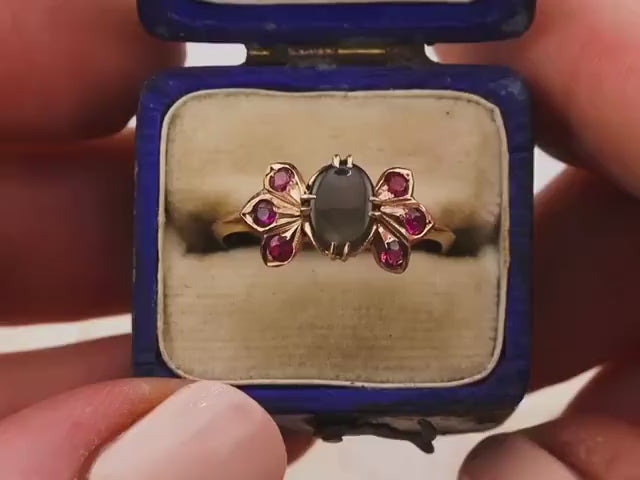 Vintage Black Star Sapphire and ruby ring 14k solid gold statement or engagement ring floral inspired genuine vintage ring, size 7