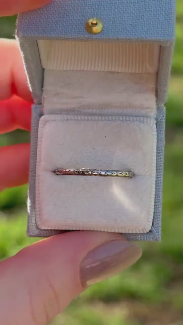 Vintage 18k White Gold Wedding Band, Milgrain Floral Ring Size 10