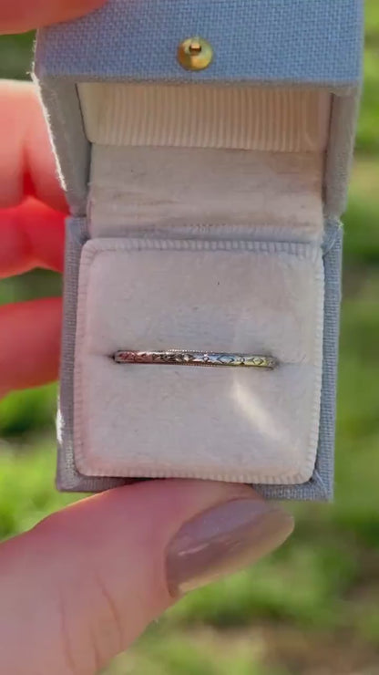 Vintage 18k White Gold Wedding Band, Milgrain Floral Ring Size 10