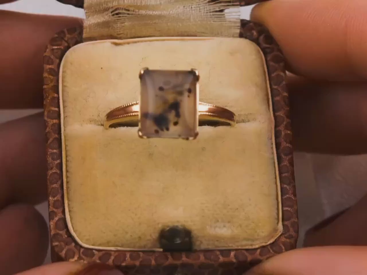 Vintage moss agate ring Edwardian solid yellow gold solitaire size 9