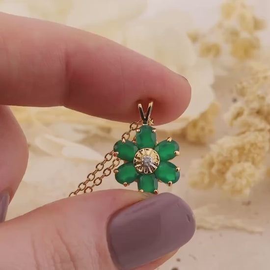 Green Agate Flower Necklace, 18k Gold Plated Floral Pendant, 18 Inch Chain